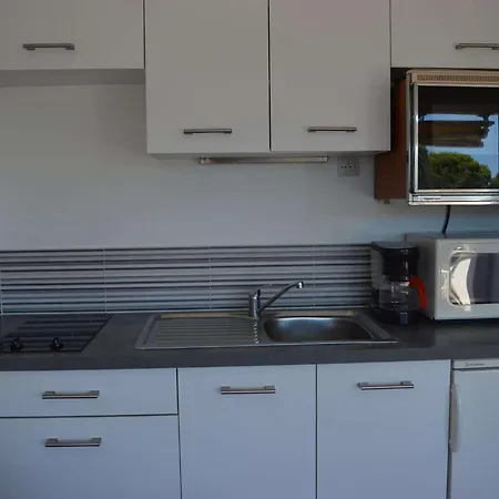 Apartman 4 Pers. Avec Balcon, Piscine, Parking, Acces Direct - Grau-du-roi - Fr-1-250-157