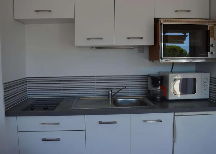 Apartman 4 Pers. Avec Balcon, Piscine, Parking, Acces Direct - Grau-du-roi - Fr-1-250-157