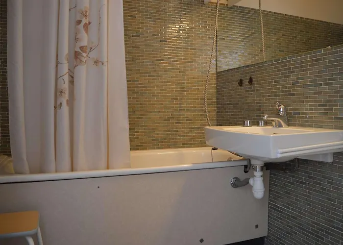 Apartman 4 Pers. Avec Balcon, Piscine, Parking, Acces Direct - Grau-du-roi - Fr-1-250-157 *
