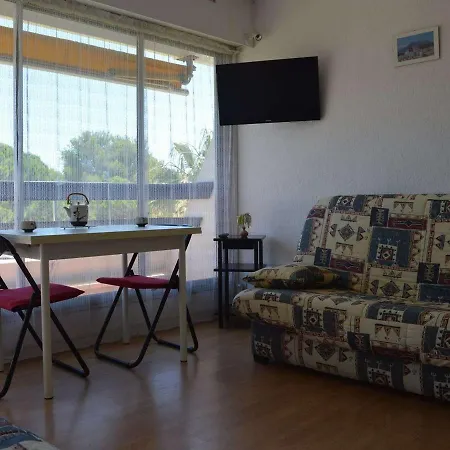 Apartment 4 Pers. Avec Balcon, Piscine, Parking, Acces Direct - Grau-du-roi - Fr-1-250-157 *