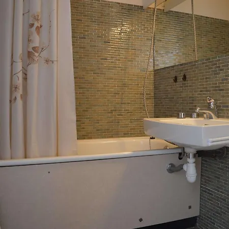 Apartment 4 Pers. Avec Balcon, Piscine, Parking, Acces Direct - Grau-du-roi - Fr-1-250-157 *